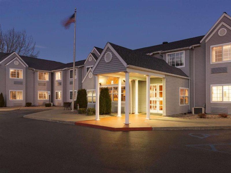 Microtel Inn By Wyndham - Albany Airport Летем Екстер'єр фото