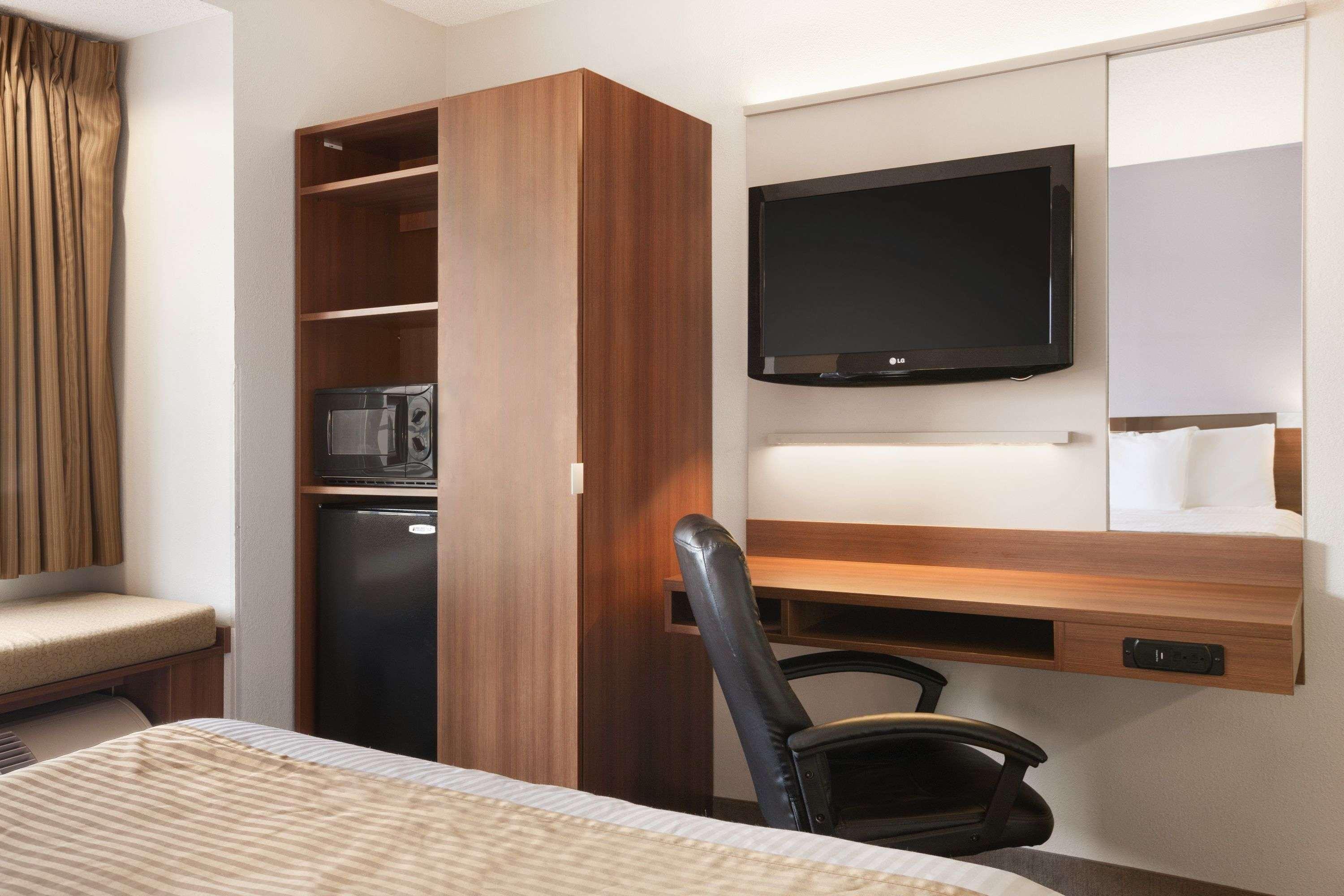 Microtel Inn By Wyndham - Albany Airport Летем Екстер'єр фото