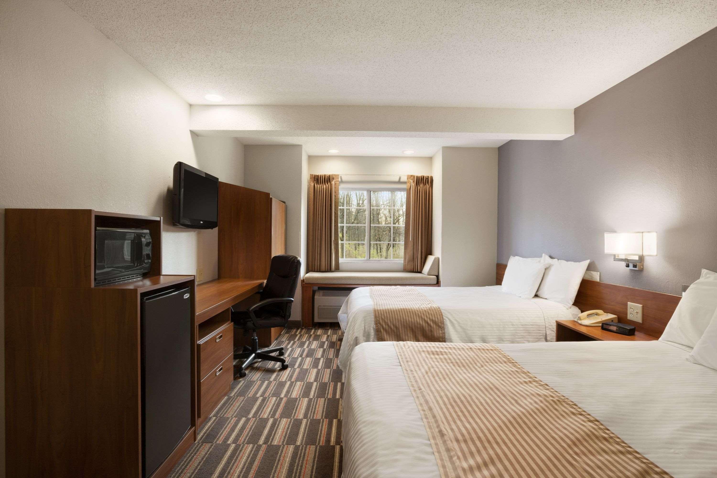 Microtel Inn By Wyndham - Albany Airport Летем Екстер'єр фото