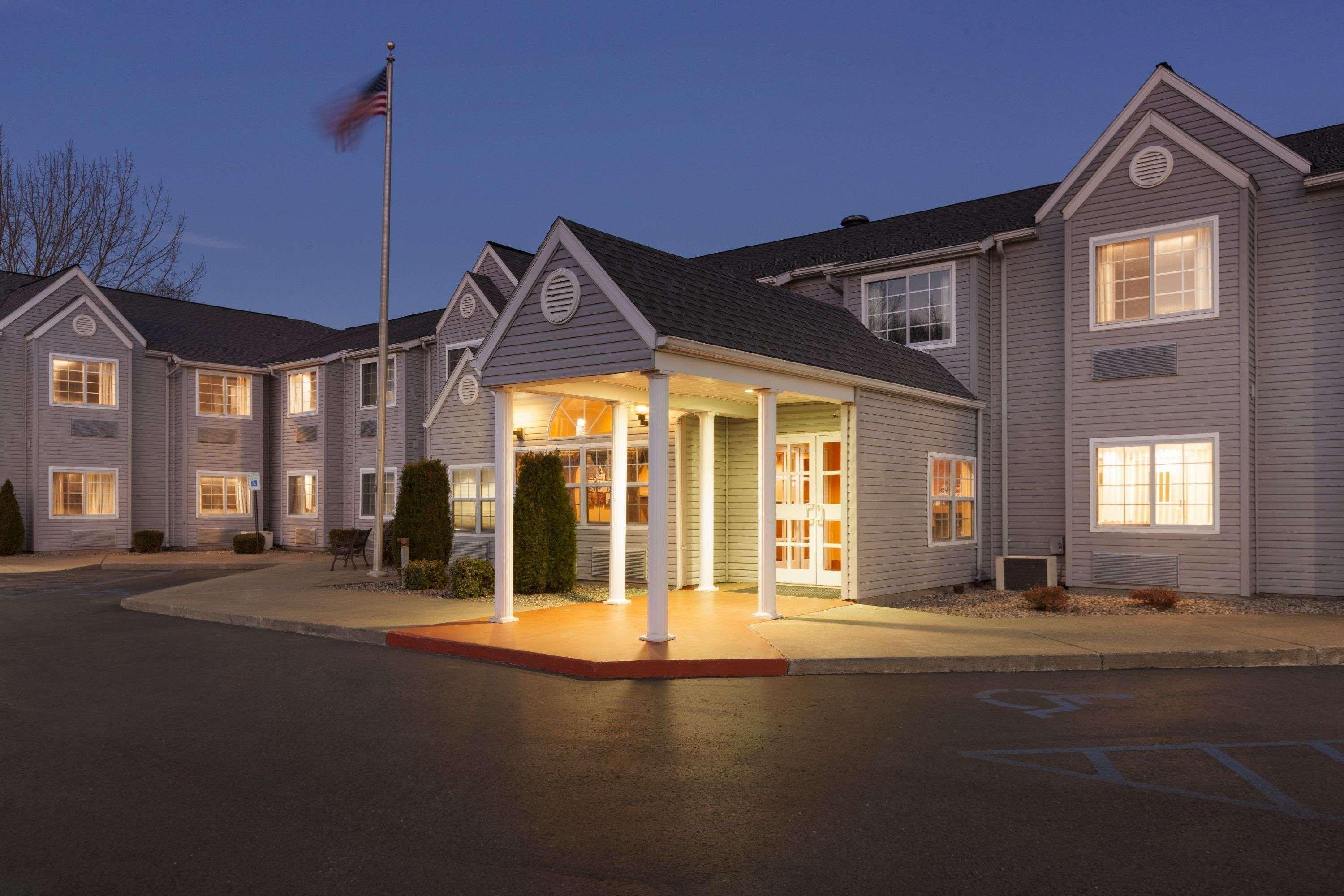 Microtel Inn By Wyndham - Albany Airport Летем Екстер'єр фото