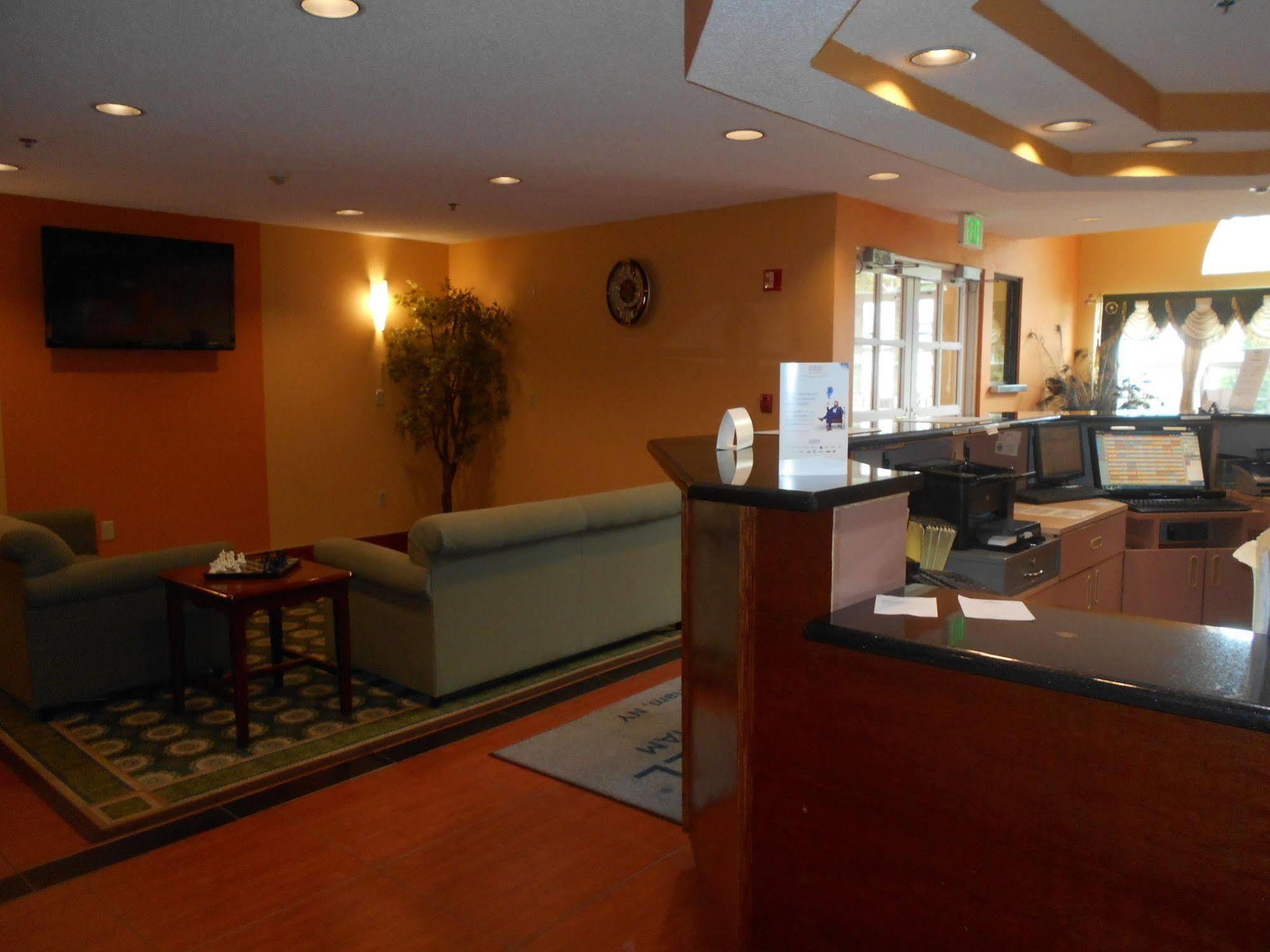 Microtel Inn By Wyndham - Albany Airport Летем Екстер'єр фото