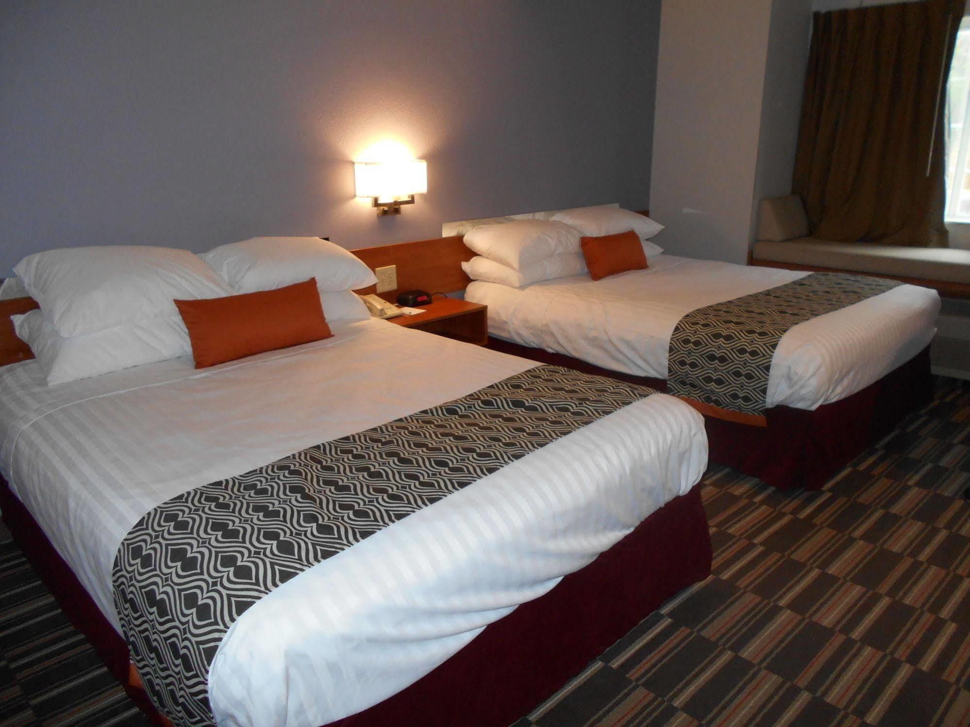 Microtel Inn By Wyndham - Albany Airport Летем Екстер'єр фото