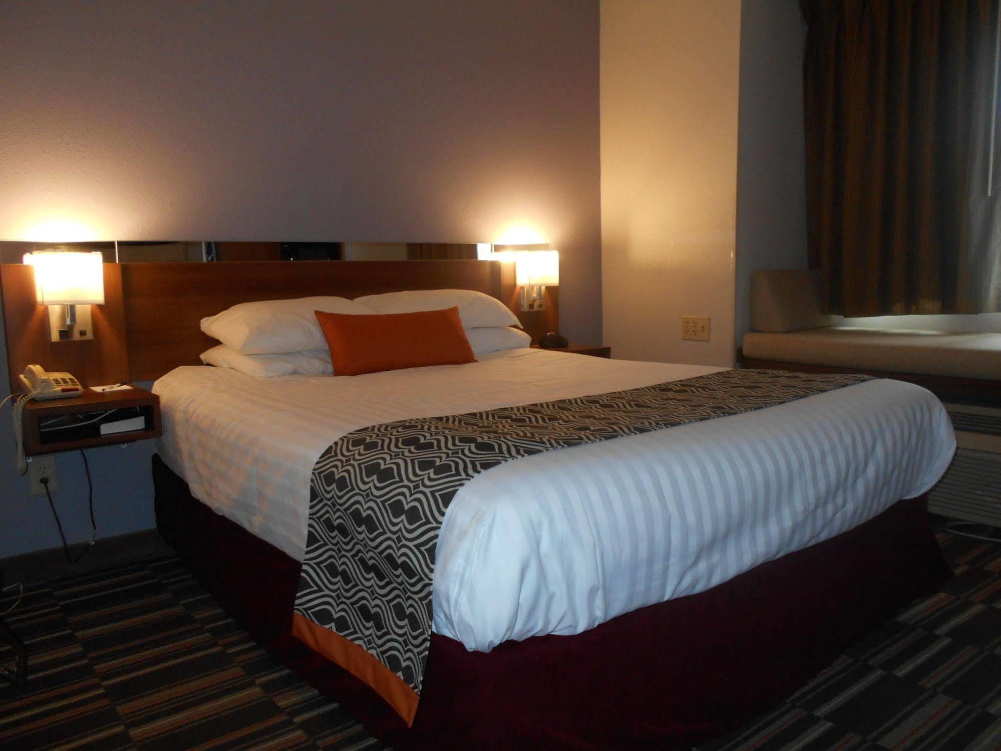 Microtel Inn By Wyndham - Albany Airport Летем Екстер'єр фото