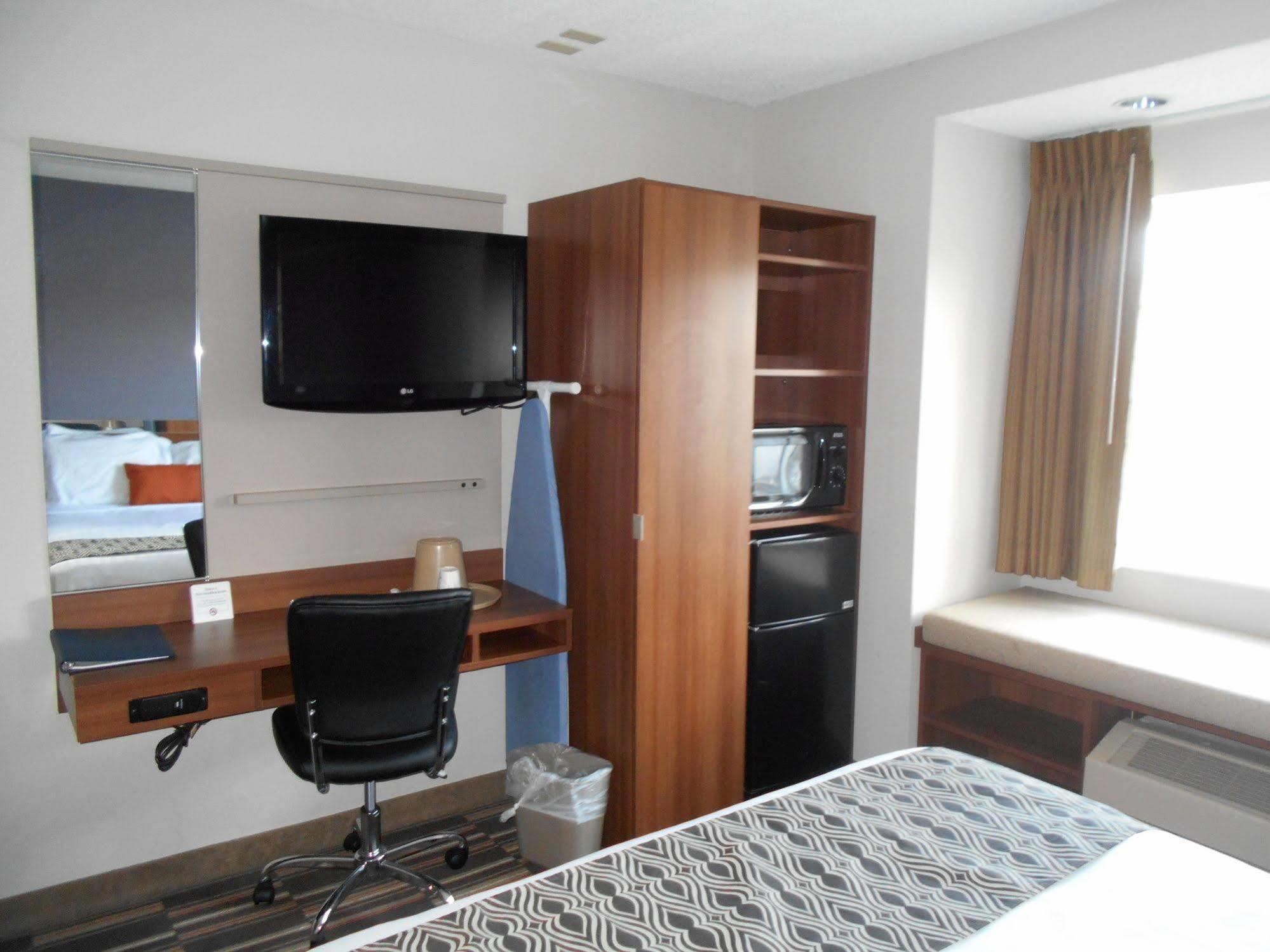 Microtel Inn By Wyndham - Albany Airport Летем Екстер'єр фото