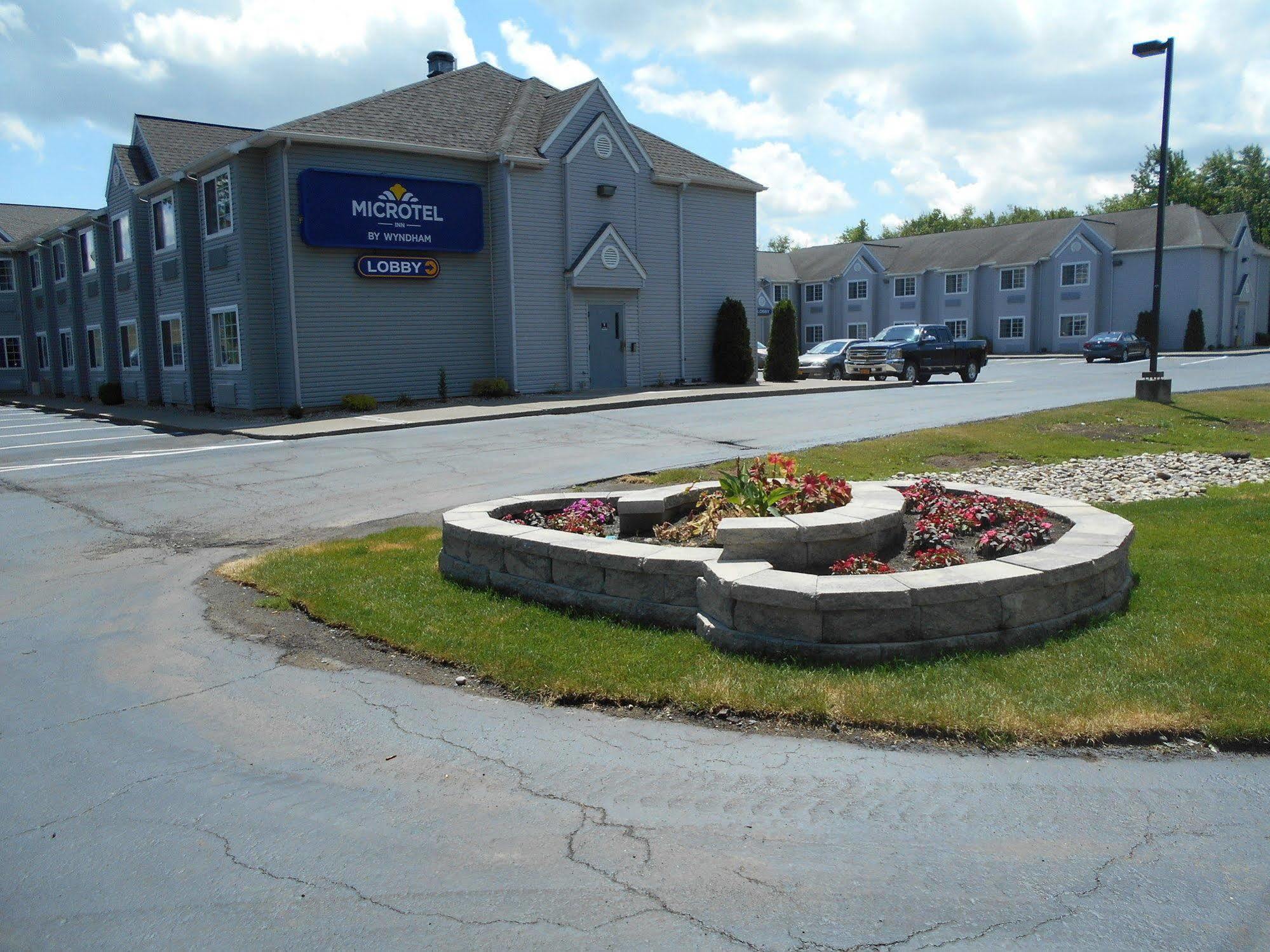 Microtel Inn By Wyndham - Albany Airport Летем Екстер'єр фото